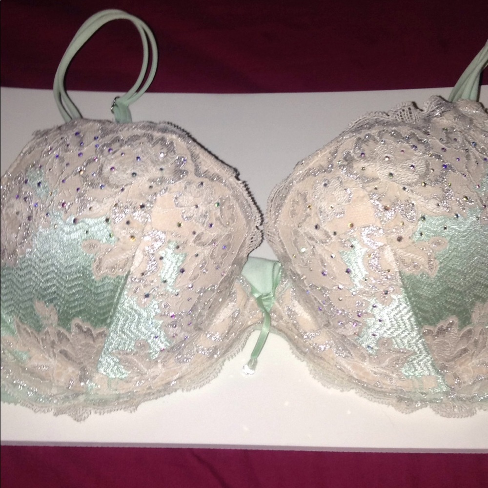 VS Push Up Bra
